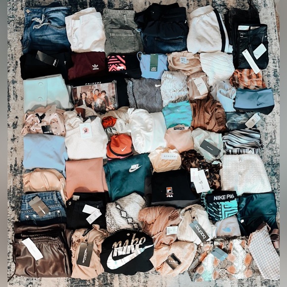 Free People Tops - MEGA BUNDLE WOMENS BUNDLE LOT! 5 lb Mystery Box NWT/ Nwot/Preowned!